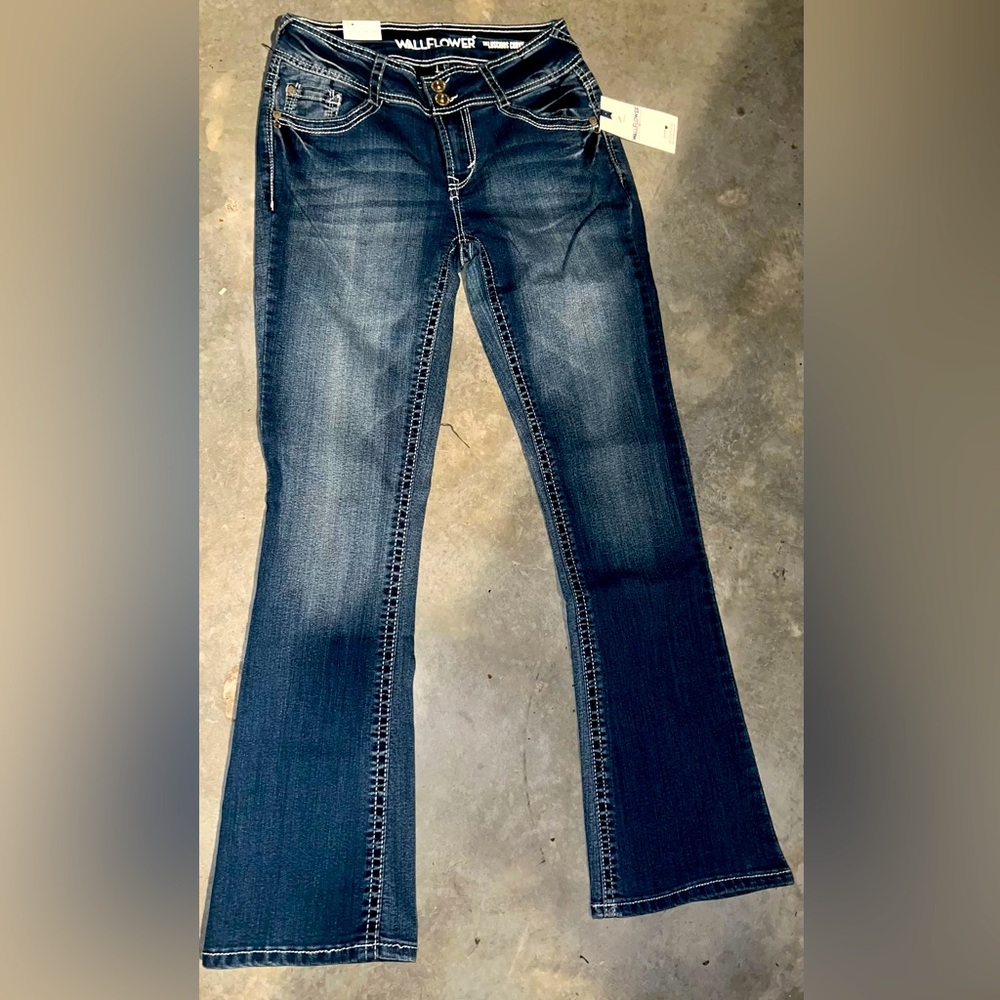 WALLFLOWER The Luscious Curvy Fit Bootcut Jeans Size 5 Short JENNA NEW W/TAGS